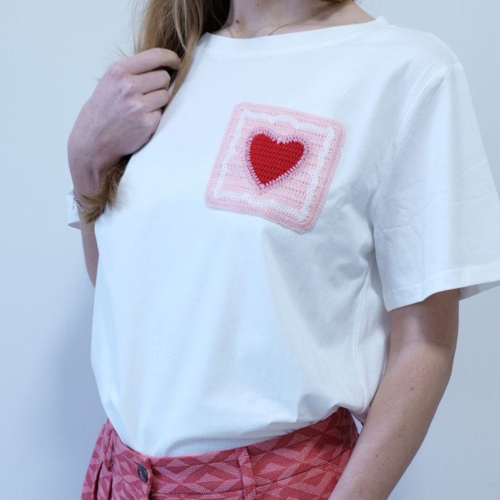 T-SHIRT - DONNA - RICAMO ROSA CON CUORE ROSSO - TG UNICA